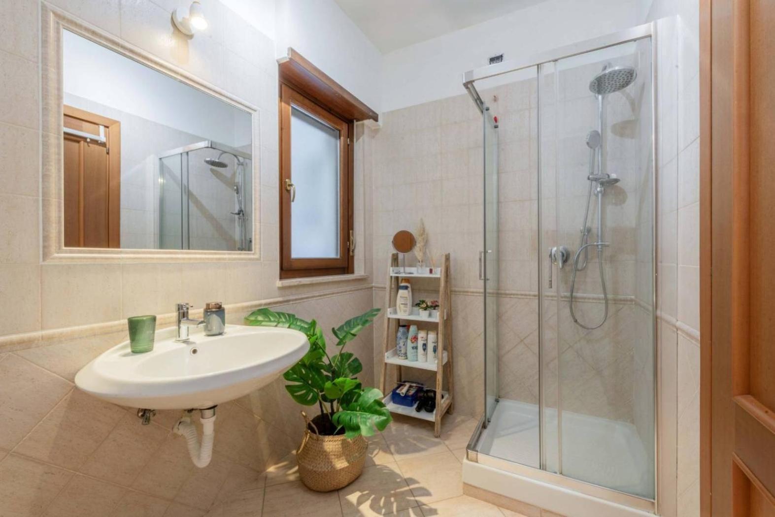 Luxury Boutique Apartment Fiumicino Luaran gambar